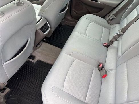 Used 2016 Chevrolet Malibu LT image 30