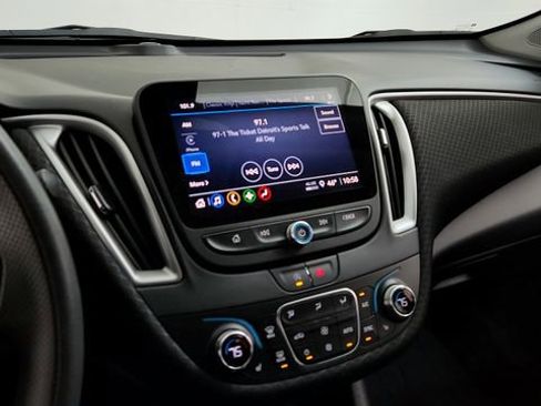 Used 2022 Chevrolet Malibu LT image 15