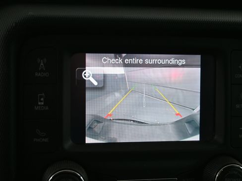 Used 2020 Jeep Gladiator Sport w/ Quick Order Package 24S image 13