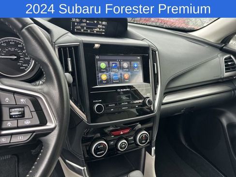 Used 2024 Subaru Forester Premium AWD/4WD image 26