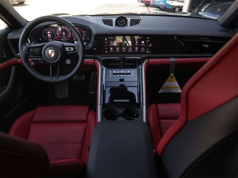 New 2025 Porsche Panamera 4 image 34