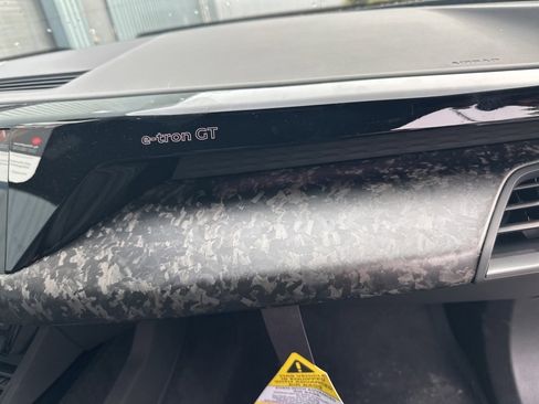 New 2026 Audi RS e-tron GT performance image 24