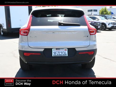 Used 2023 Volvo XC40 B5 Ultimate w/ Protection Package Premier AWD/4WD image 6