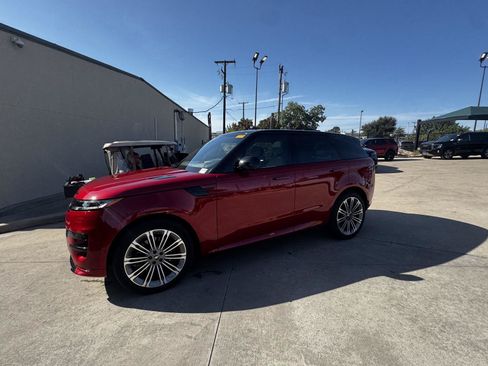 Used 2025 Land Rover Range Rover Sport Dynamic SE AWD/4WD image 2