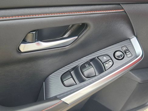 Certified 2024 Nissan Sentra SR FWD image 12