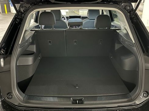 New 2026 Volkswagen Tiguan S FWD image 37