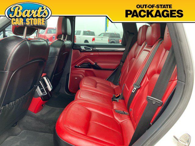 Used 2017 Porsche Cayenne Platinum Edition AWD/4WD image 19
