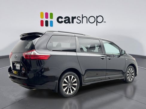 Used 2019 Toyota Sienna XLE w/ XLE Navigation Package AWD/4WD image 5