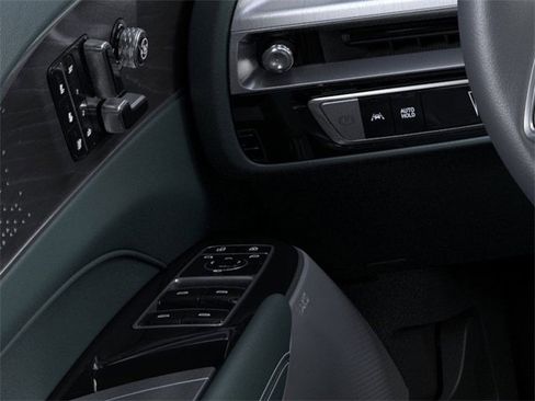 New 2026 Cadillac Lyriq Signature Luxury image 22