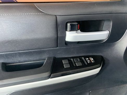 Used 2019 Toyota Tundra SR5 w/ SR5 Upgrade Package image 15