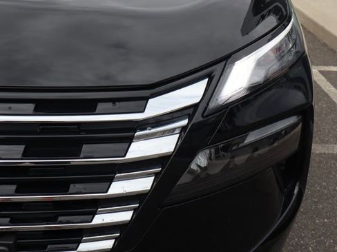 Certified 2023 Nissan Rogue SV image 13