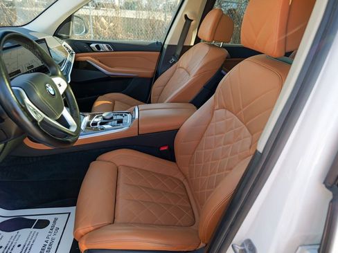 Used 2024 BMW X7 xDrive40i w/ Premium Package AWD/4WD image 22