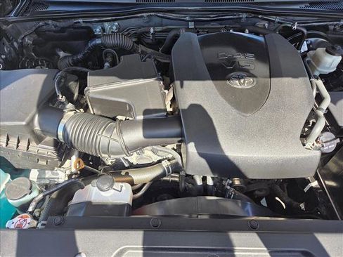 Certified 2021 Toyota Tacoma TRD Off-Road image 21