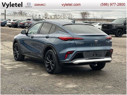 Used 2024 Buick Envista Sport Touring w/ Convenience I Package image 4