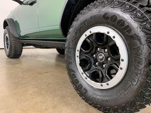 Used 2022 Ford Bronco Badlands image 15