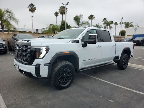 New 2026 GMC Sierra 2500 Denali Ultimate w/ Max Trailering Package AWD/4WD image 2