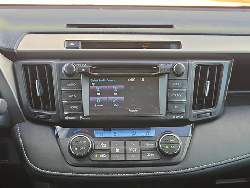Used 2016 Toyota RAV4 XLE FWD image 17