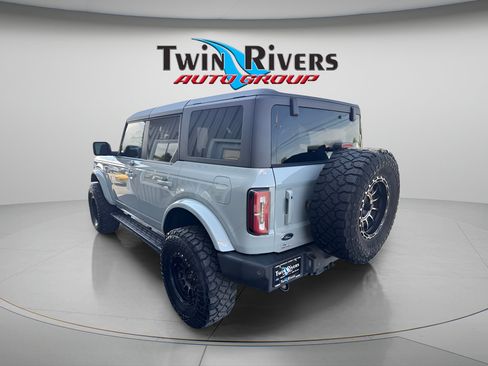 Used 2021 Ford Bronco Outer Banks AWD/4WD image 2