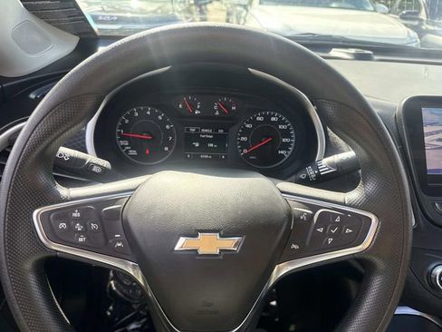 Used 2025 Chevrolet Malibu LT image 30