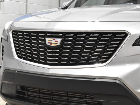Used 2023 Cadillac XT4 Luxury w/ Cold Weather Package image 34