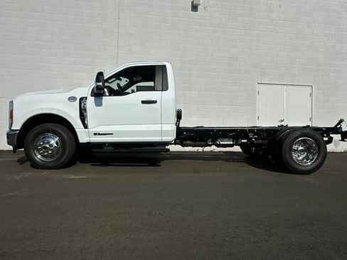 New 2026 Ford F350 XL w/ XL Chrome Package image 6