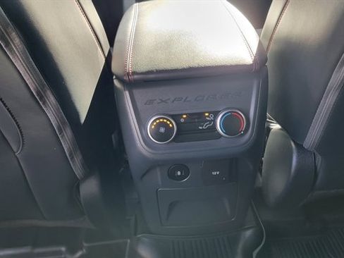 Used 2025 Ford Explorer ST-Line image 64