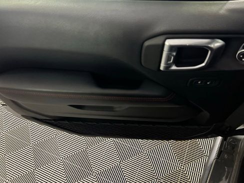 Used 2021 Jeep Wrangler Unlimited Rubicon image 25