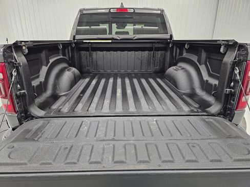 Used 2023 RAM 1500 Laramie AWD/4WD image 15
