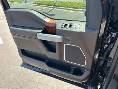Used 2019 Ford F150 King Ranch w/ Equipment Group 601A Luxury AWD/4WD image 29
