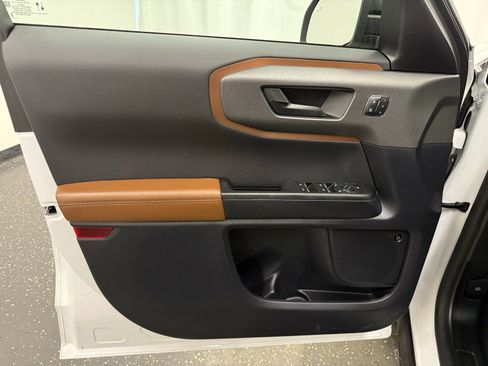 Used 2025 Ford Bronco Sport Outer Banks w/ Outer Banks Tech Package+ image 9