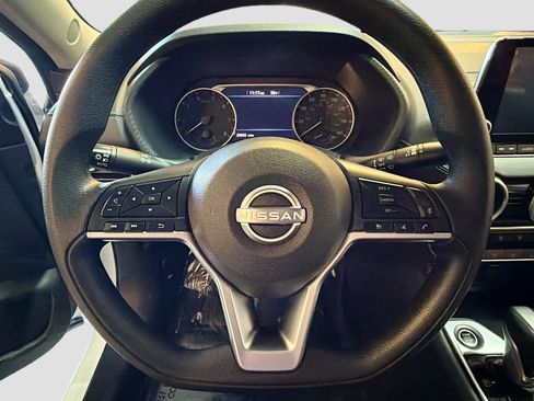 Used 2025 Nissan Sentra SV image 18