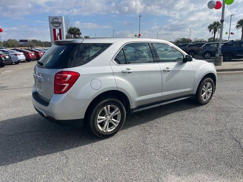 Used 2017 Chevrolet Equinox LS image 5