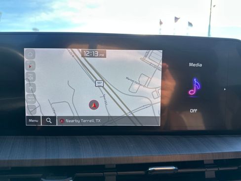 Used 2023 Kia Telluride EX w/ EX Captain's Chair Package image 19