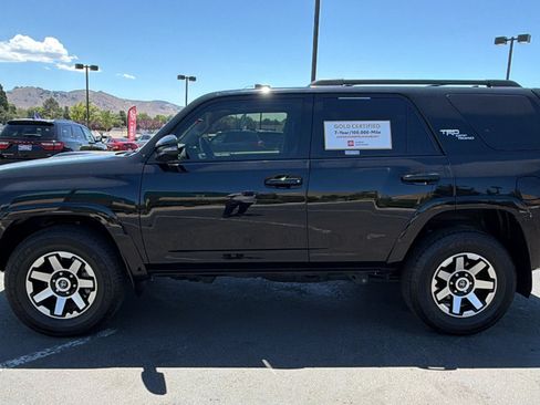 Certified 2024 Toyota 4Runner TRD Off-Road Premium w/ Moonroof Package AWD/4WD image 6