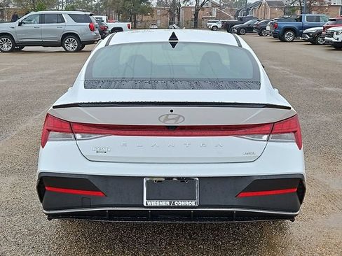 Used 2025 Hyundai Elantra SEL FWD image 6