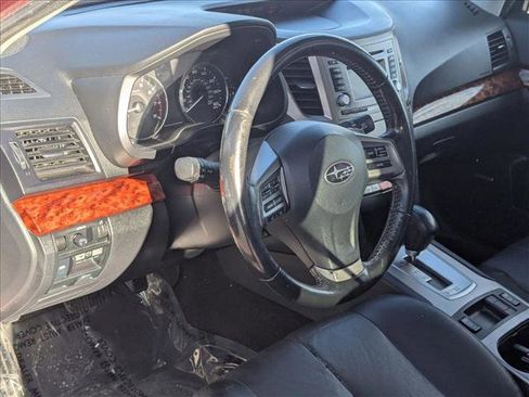 Used 2012 Subaru Outback 3.6R Limited w/ Moonroof Pkg image 10
