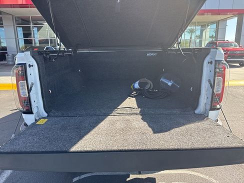 Used 2015 GMC Canyon 2WD Crew Cab image 13