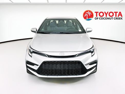 Used 2026 Toyota Corolla SE w/ SE Premium Package FWD image 8