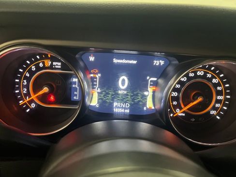 Used 2019 Jeep Wrangler Sport image 15