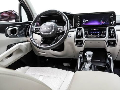 Used 2023 Kia Sorento S w/ Panoramic Sunroof Package FWD image 24