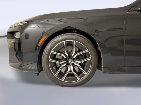 Used 2026 BMW 740i RWD image 8