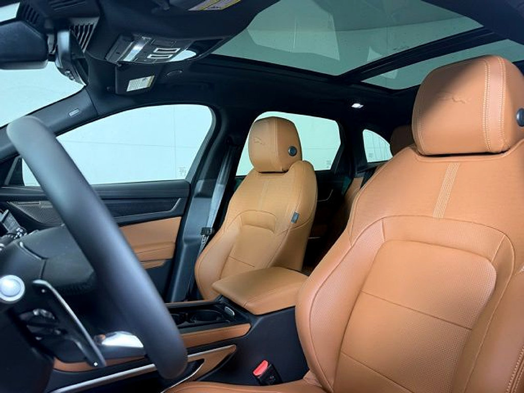 New 2026 Jaguar F-PACE R-Dynamic S AWD/4WD image 5