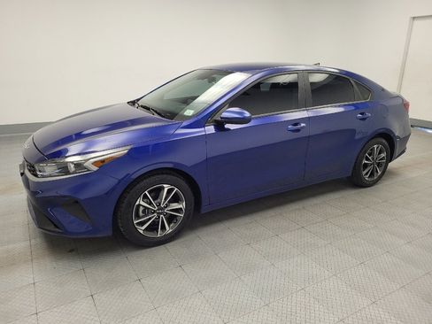 Used 2024 Kia Forte LXS image 2