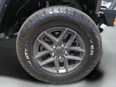 Used 2021 Jeep Gladiator Mojave AWD/4WD image 26