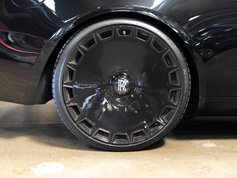 Used 2020 Rolls-Royce Dawn image 24