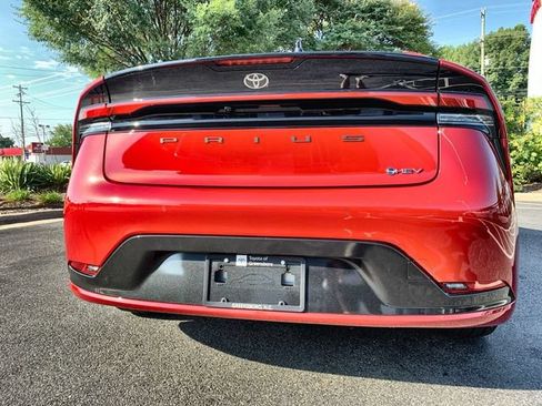 Used 2026 Toyota Prius XLE FWD image 7