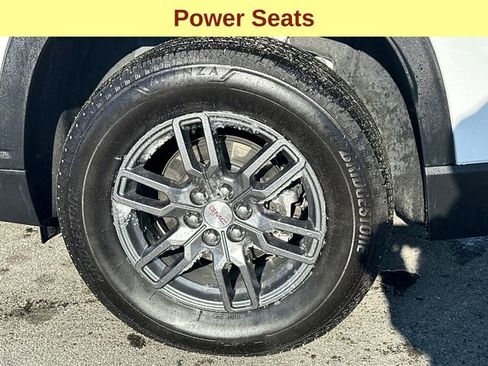 Used 2025 GMC Acadia Elevation image 9