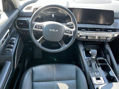 Used 2025 Kia Telluride EX image 24