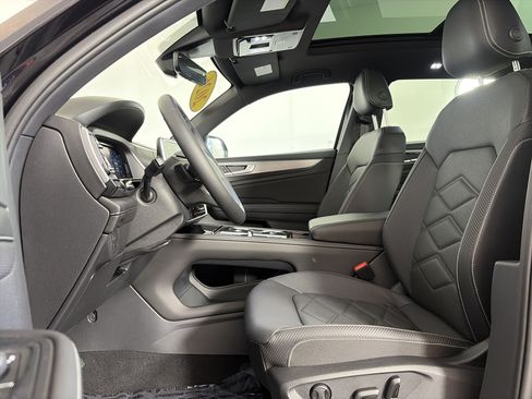 Used 2026 Volkswagen Atlas Cross Sport SE w/ Panoramic Sunroof Package AWD/4WD image 6