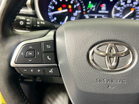 Used 2020 Toyota Highlander Limited FWD image 18